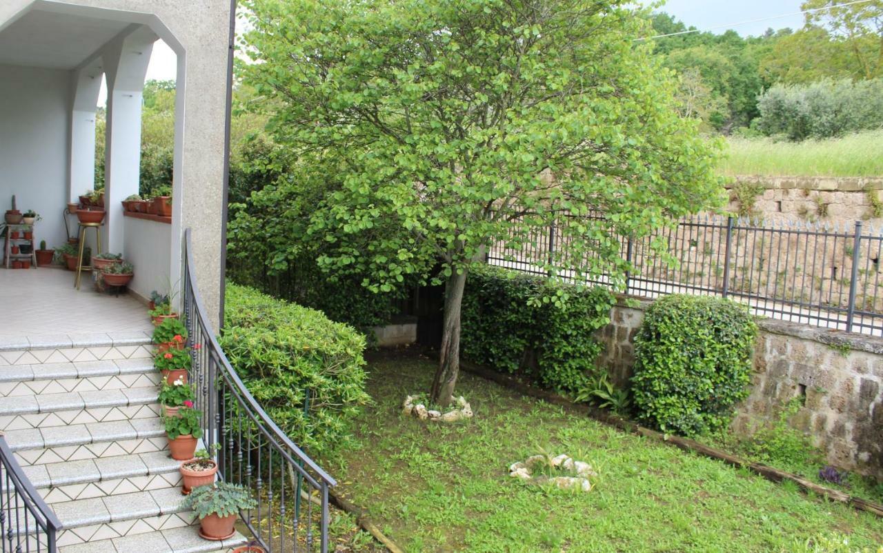 Libro Di Sogni - B&B Letterario Caserta Vecchia Exterior photo